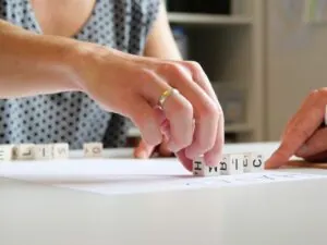 Aphasietherapie Wortfindungsübung (graphematische Übung)